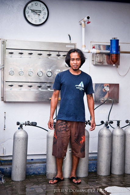 Bottle compressor